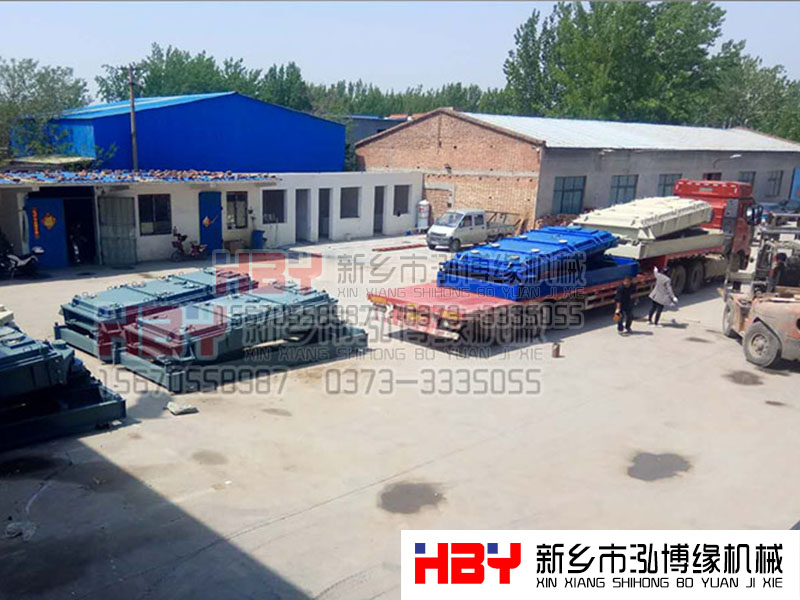 河北唐山氧化鋁平面回轉(zhuǎn)篩已發(fā)貨!!請魏經(jīng)理注意查收